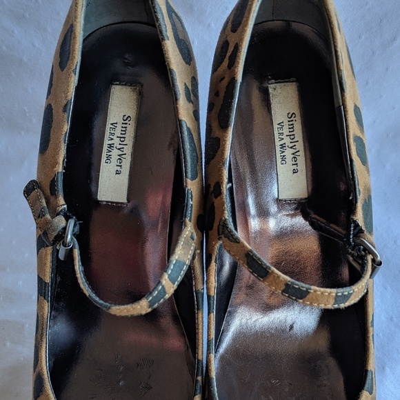 Vera Wang Leopard Print Heel. Size 7.5. - Picture 4 of 5